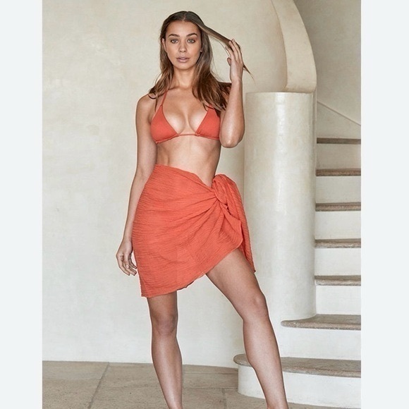 Mykonos sarong in Sangria crinkle - Picture 1 of 4